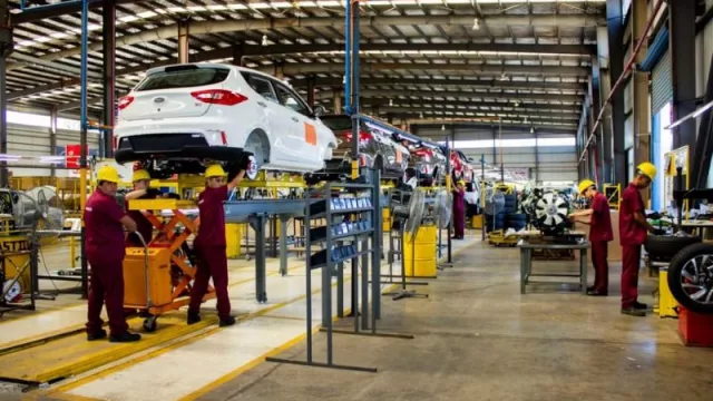 Celebra el sector: Exoneración de impuestos a industria de autopartes reactivará inversiones detenidas