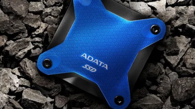 Por fin un disco externo veloz (llegó el SSD portátil de Adata)