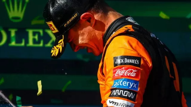 Coca-Cola incrementa su presupuesto a 20.000 influencers para la distribución de contenidos - branding y experiencias reales (ojo que hay cada vez más embajadores-celebridades incluidos)