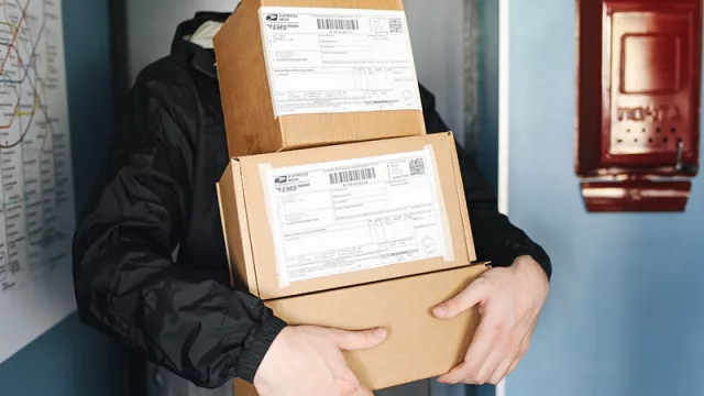 Sector de remesa expresa logra regular su movimiento pese a controles más estrictos