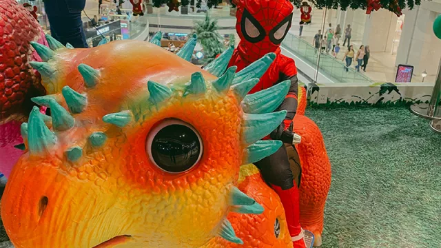 ¡Viajar en dinosaurio! Reptil Ride, la nueva experiencia para niños y padres en los centros comerciales