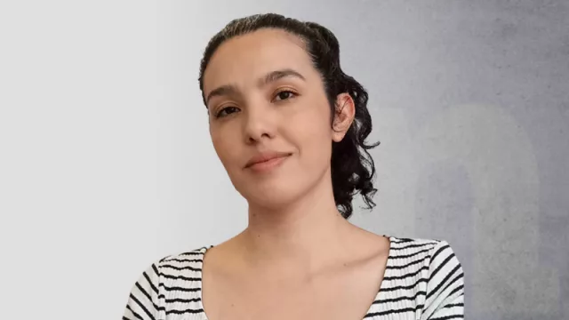 Cada pieza, una historia hecha a mano: Flor, arte en porcelana fría que nació en pandemia y hoy llega a todo el país