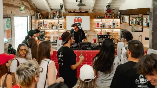 De la taza a la pista de baile: las salidas en Asunción se redefinen con las coffee parties