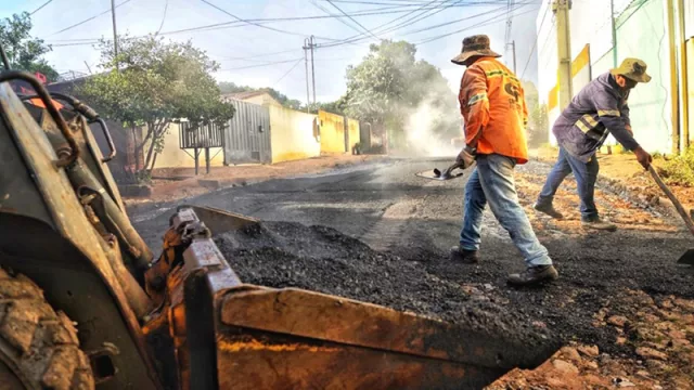 Servicios y construcción impulsaron crecimiento de la economía (incremento interanual del 3,3% en abril)