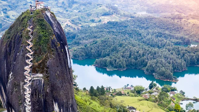 Sol, brisa y cero extremos: destinos con clima ideal para escaparte cuando quieras
