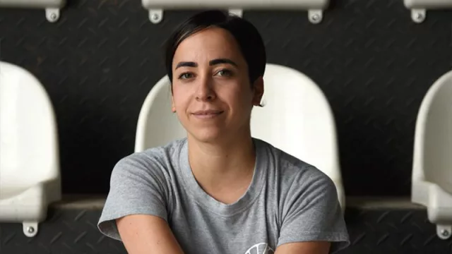 La voz que ordena, contagia y sostiene: el líder vocal