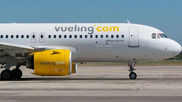 Vueling, la aerolínea con más reclamaciones por cuarto verano consecutivo (le siguen Iberia y Ryanair)