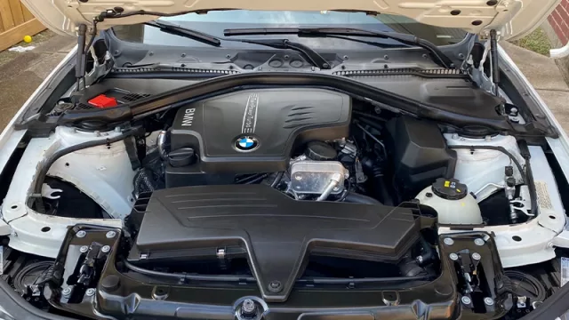 ¿El motor se lava? Sí, y hacerlo bien puede evitarte una factura millonaria