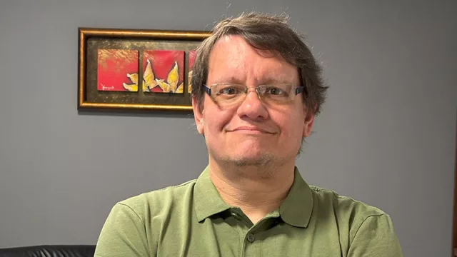 Pasame la guía telefónica, que no estoy apurado