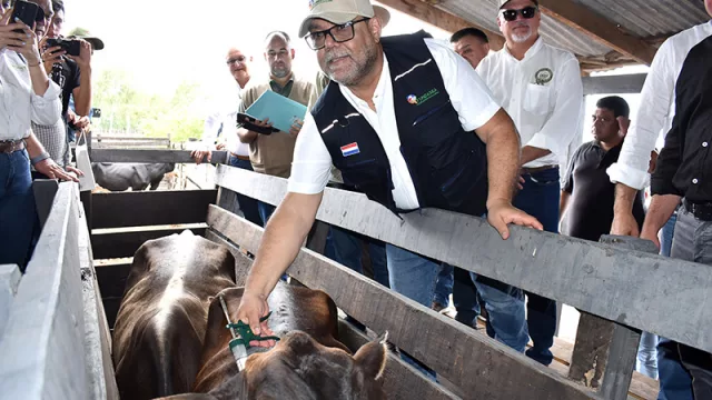 Mario Apodaca: “Queremos seguir vacunando. La sanidad animal no se negocia”