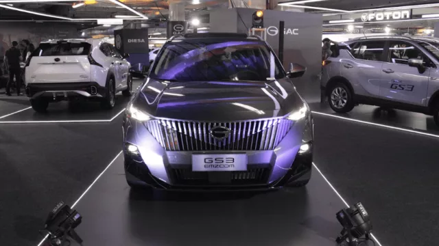 Lujo y conectividad sobre ruedas: De La Sobera presentó la GS3 Emzoom y la M8 en Paraguay