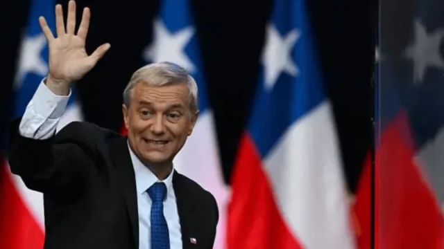 La Reprogramación Política: Cuando la coherencia derrota al dogma (un artículo que todo político y ciudadano tiene que leer)