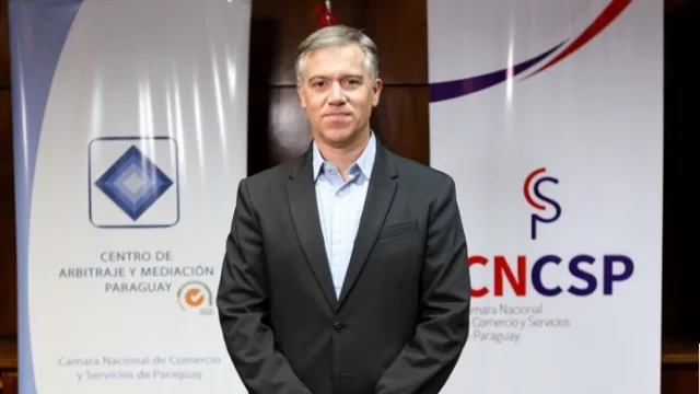 Ricardo Dos Santos: “Paraguay debe apuntar a inversiones que generen divisas, que exporten y nos conviertan en proveedores del mundo”