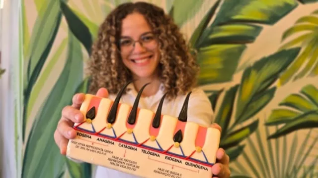 “El cuero cabelludo también se quema”: hábitos clave para cuidar el cabello en verano