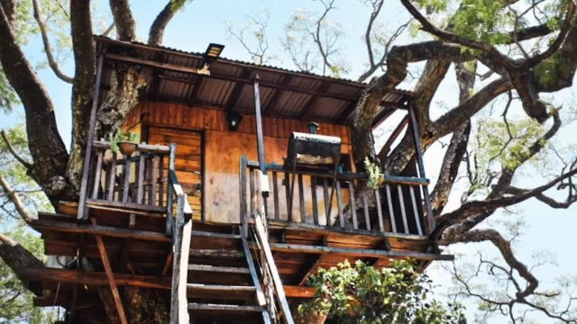Posada Cerro Hû: una propuesta que combina trekking, camping y estadías temáticas al pie del cerro