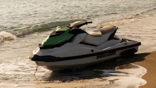 El boom del alquiler de jetski y atracciones acuáticas que mueve el verano en San Bernardino