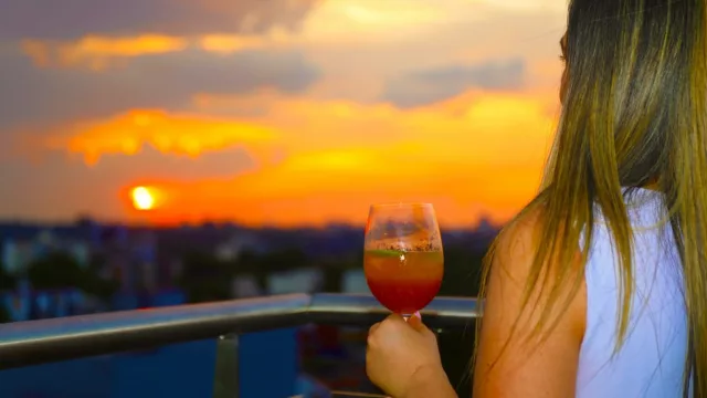 Atardeceres, tragos y vistas: la experiencia que se vive desde los rooftops de Asunción