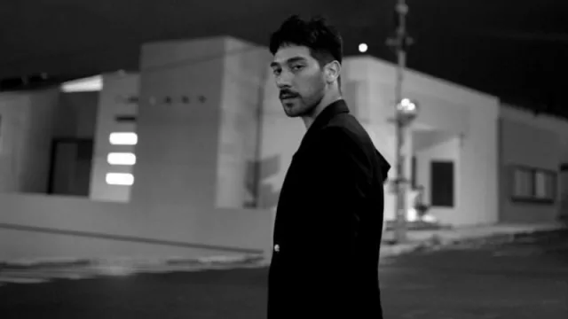 Rock, deseo y libertad: Diro Romero como Narciso, un personaje que incomoda en tiempos de control