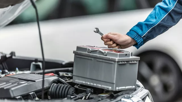 Batería del auto: cuánto dura, qué señales alertan el cambio y por qué conviene hacerlo de forma preventiva