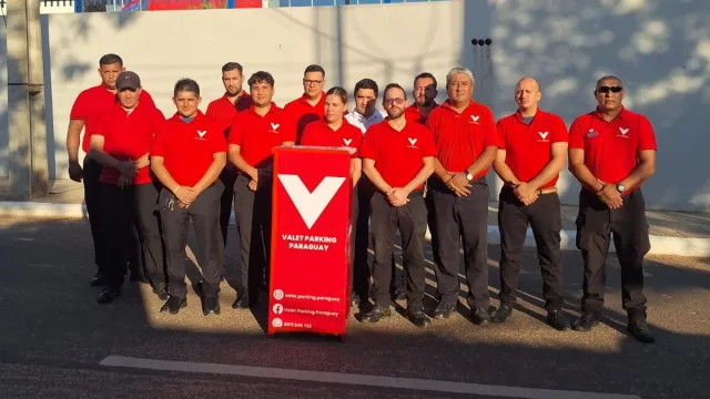 La primera cara del evento: cómo un emprendedor profesionalizó el valet parking local