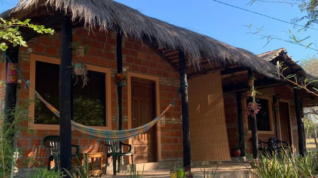 Cabañas Los Pinares, el refugio a 40 km de Asunción donde la naturaleza y la tranquilidad se viven al máximo