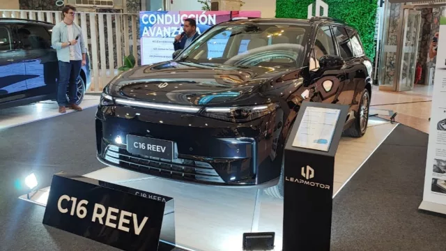 Santa Rosa Paraguay lanzó el nuevo Leapmotor C16 REEV y se posiciona en la tecnología de rango extendido