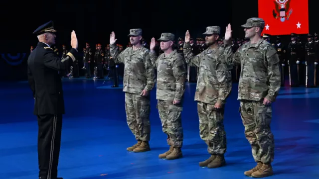 IA y poder militar: ejecutivos de Meta, OpenAI y Palantir se convierten en tenientes coroneles en EE.UU.