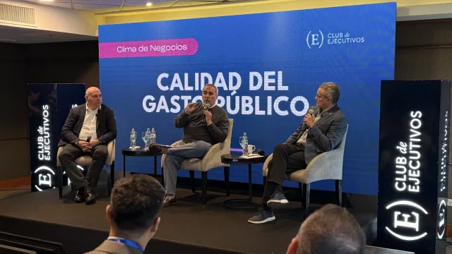 “La volatilidad del tipo de cambio, la incertidumbre fiscal y la falta de claridad en las políticas de largo plazo afectan el clima de negocios”