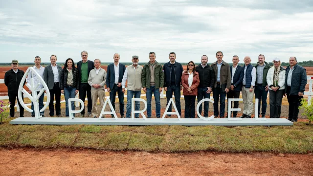 Paracel dio inicio a las obras de infraestructura para el polo de desarrollo industrial y la primera planta de celulosa del país