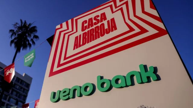 ueno bank llevó la pasión albirroja a Los Ángeles con la Casa Albirroja