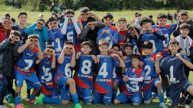 El semillero detrás de la pasión: las escuelas de fútbol que forman a las futuras estrellas