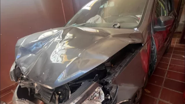 ¿Auto destruido? El taller que devuelve a la vida vehículos que muchos dan por pérdida total