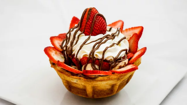 ¿Qué local tiene la mejor copa helada de frutilla?