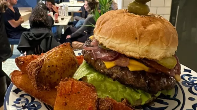 Paraguarí sabe a Ña Nilda: la cafetería que nació del legado de una repostera con 40 años de historia