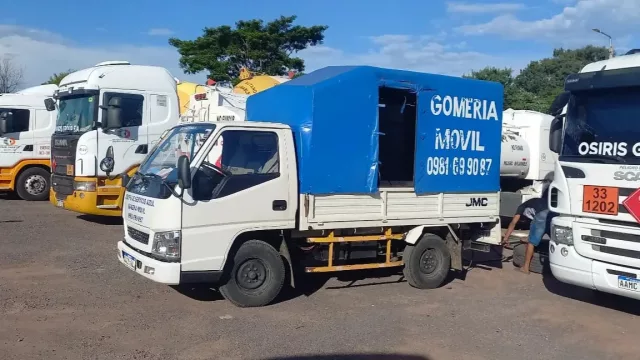 ¿Alguna vez viste una gomería móvil? Así nació el Centro de Servicios Azul, que te auxilia en plena ruta