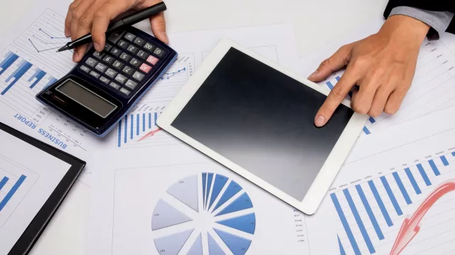 ¿Modificar impuestos? Presentarían un proyecto para las reservas empresariales y los vehículos eléctricos