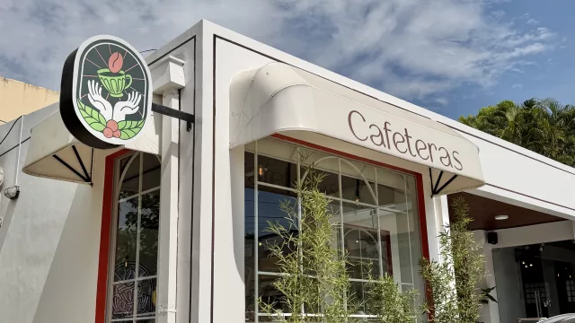 Café de especialidad, V60, Chemex, cheesecake y brunch: así es la propuesta de Cafeteras Coffee en Luque