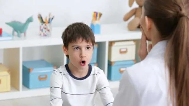 Trastornos del lenguaje infantil: las señales que los padres no deberían pasar por alto