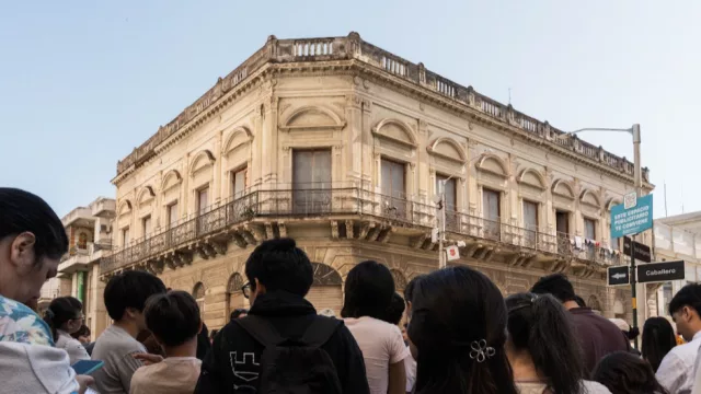 “Che, ¿qué pasa con este edificio?”: la pregunta detrás de Belluras del CHA y sus recorridos por la historia de Asunción