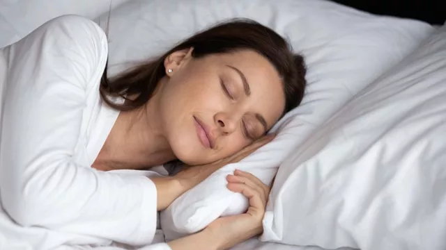 Dormir siete horas no siempre alcanza: qué define realmente un descanso de calidad