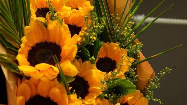 ¿De dónde vas comprar las flores amarillas para el 21 de septiembre?