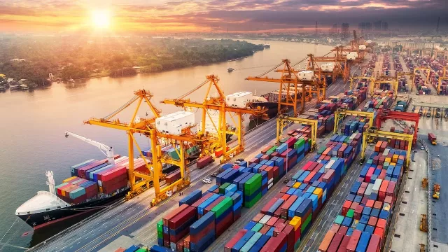 Más dólares, casi las mismas toneladas: la otra cara del boom importador