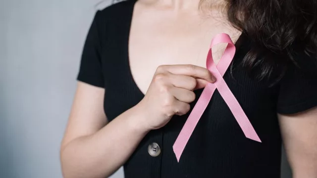 Cáncer de mama: una mastóloga explica qué señales no se deben ignorar