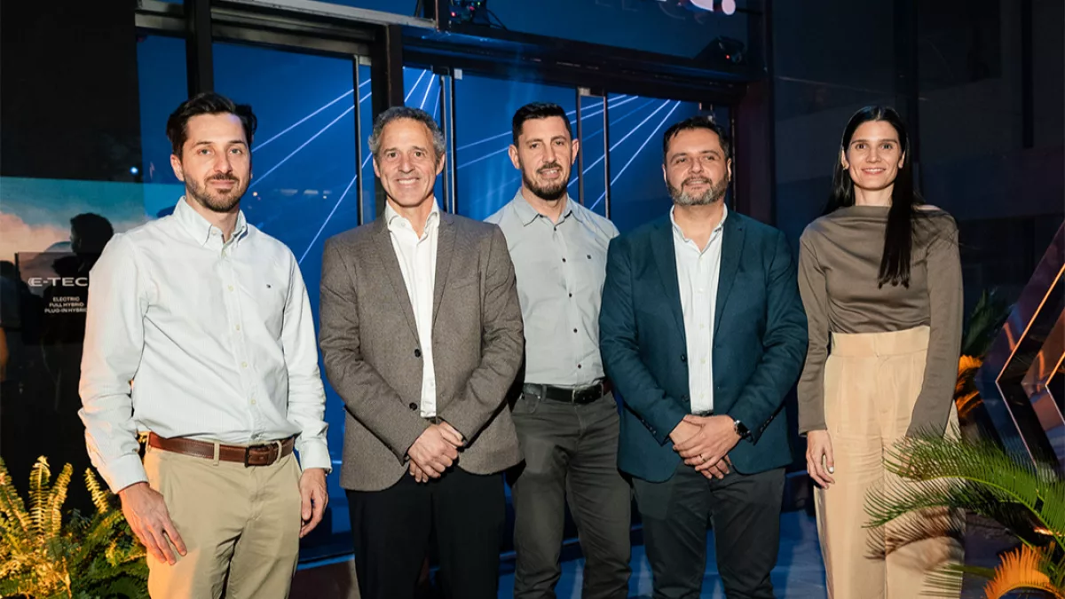 Renault presenta Filante en Paraguay: diseño, tecnología híbrida y una ...